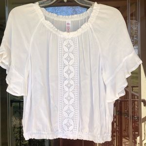 off the shoulder KIDS white blouse!!